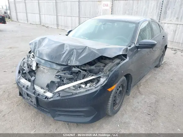 2HGFC2F53JH043083 2018 HONDA CIVIC - Image 2