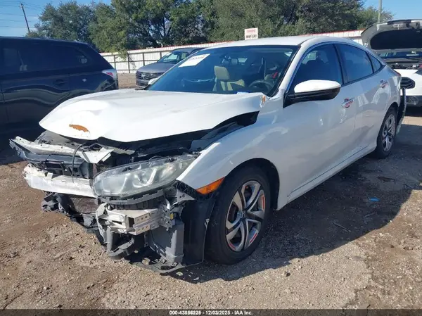2HGFC2F53JH507652 2018 HONDA CIVIC - Image 2