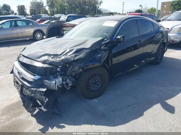 2HGFC2F53JH508624 2018 HONDA CIVIC - Image 2