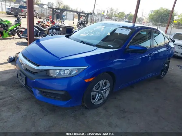2HGFC2F53JH512561 2018 HONDA CIVIC - Image 2