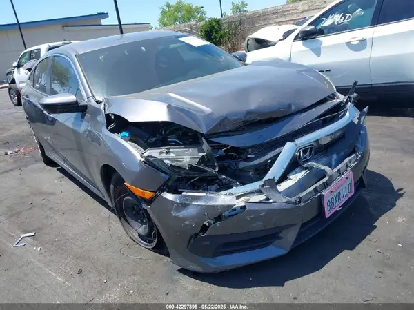 2HGFC2F53JH514732 2018 HONDA CIVIC - Image 1