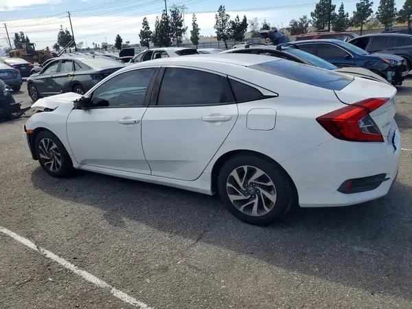 2HGFC2F53JH519168 2018 HONDA CIVIC - Image 2