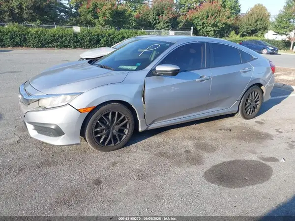 2HGFC2F53JH522071 2018 HONDA CIVIC - Image 2