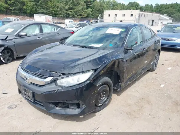 2HGFC2F53JH527917 2018 HONDA CIVIC - Image 2