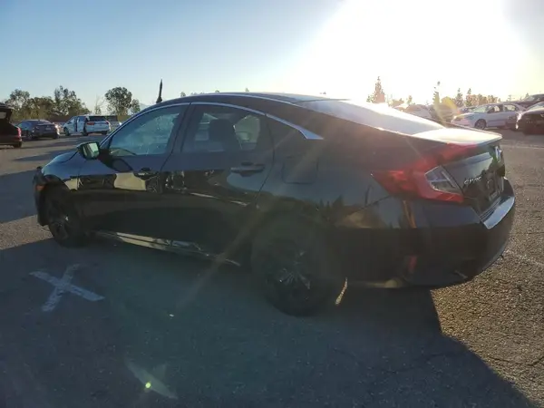 2HGFC2F53JH528324 2018 HONDA CIVIC - Image 2