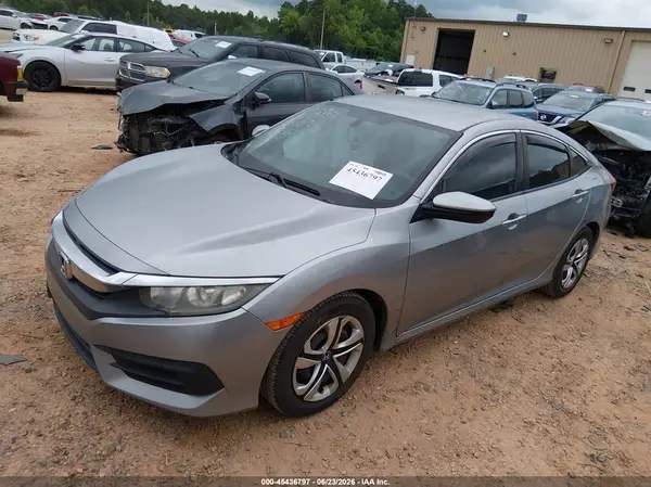 2HGFC2F53JH529893 2018 HONDA CIVIC - Image 2