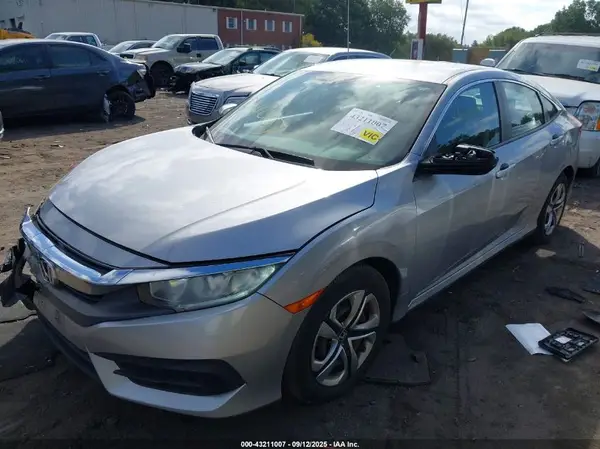 2HGFC2F53JH531787 2018 HONDA CIVIC - Image 2