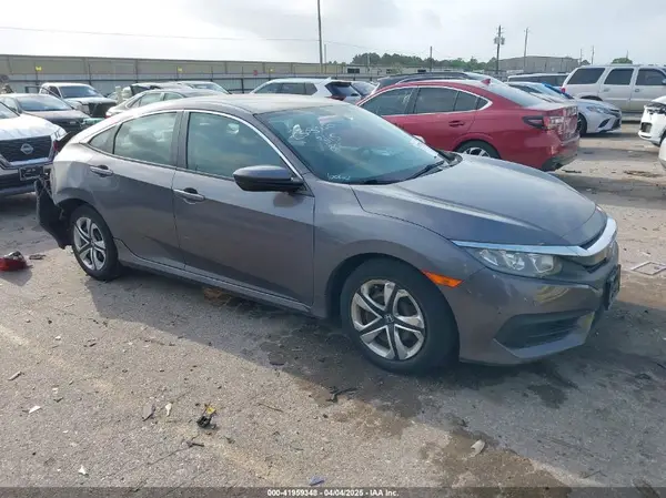 2HGFC2F53JH563543 2018 HONDA CIVIC - Image 1
