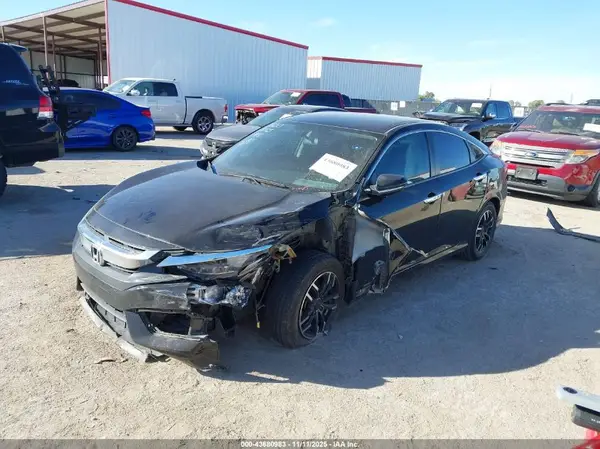2HGFC2F53JH569603 2018 HONDA CIVIC - Image 2