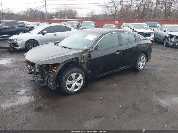 2HGFC2F53JH574624 2018 HONDA CIVIC - Image 2