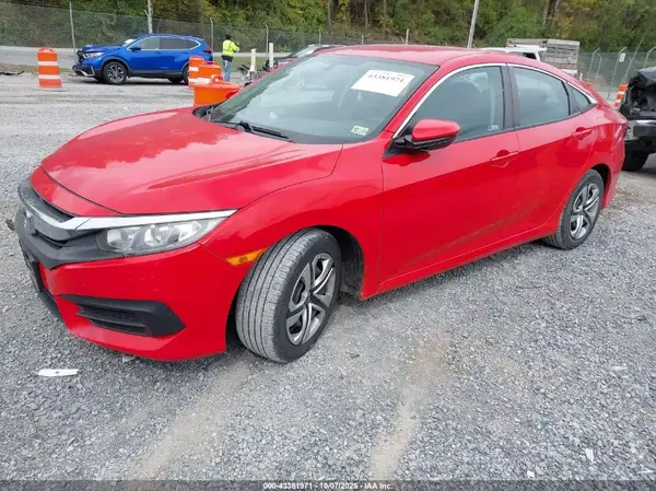 2HGFC2F53JH585039 2018 HONDA CIVIC - Image 2