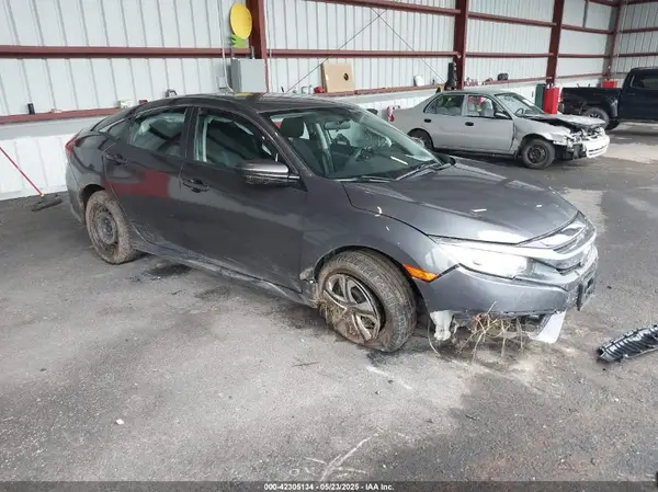 2HGFC2F53JH587731 2018 HONDA CIVIC - Image 1