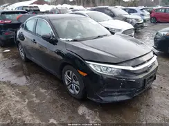 2HGFC2F53JH588667 2018 HONDA CIVIC