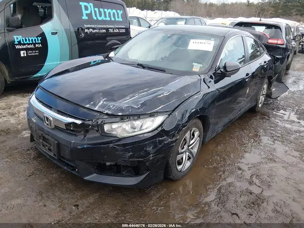 2HGFC2F53JH588667 2018 HONDA CIVIC - Image 2