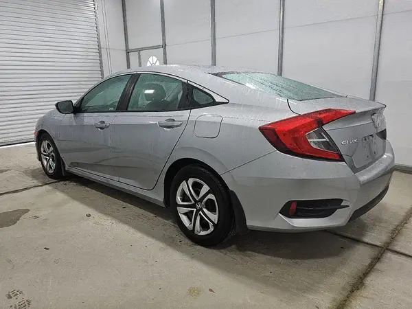 2HGFC2F53JH601174 2018 HONDA CIVIC - Image 2