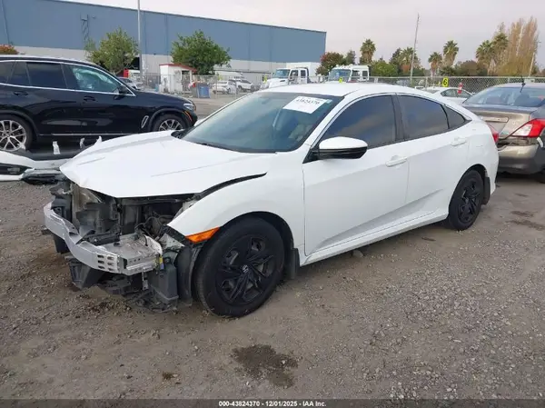 2HGFC2F53JH603281 2018 HONDA CIVIC - Image 2