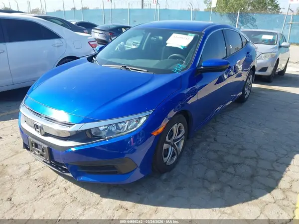 2HGFC2F53JH604690 2018 HONDA CIVIC - Image 2