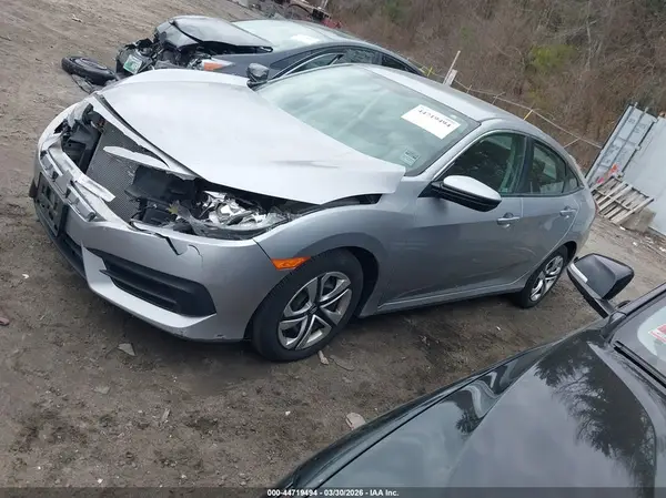 2HGFC2F53JH606973 2018 HONDA CIVIC - Image 2