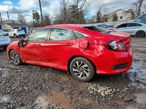 2HGFC2F53JH607010 2018 HONDA CIVIC - Image 2