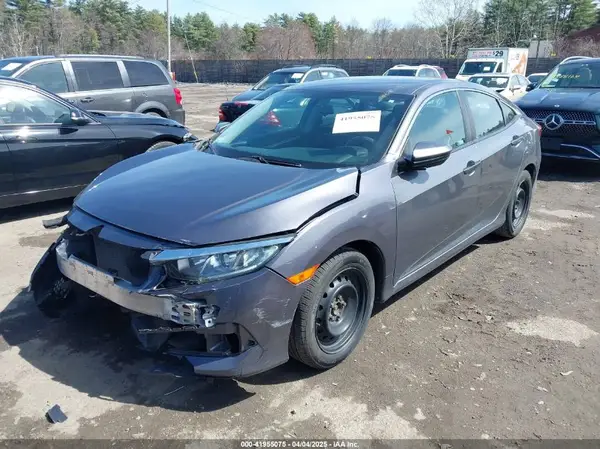 2HGFC2F53JH607153 2018 HONDA CIVIC - Image 2