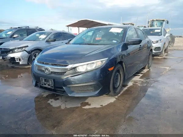 2HGFC2F54JH500368 2018 HONDA CIVIC - Image 2