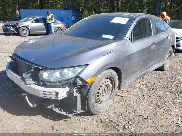 2HGFC2F54JH502332 2018 HONDA CIVIC - Image 2