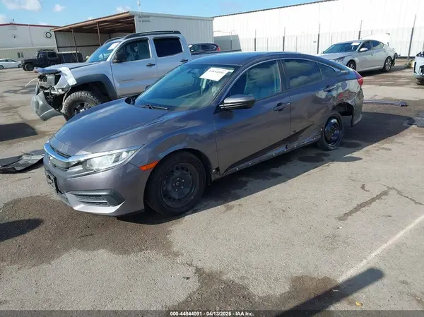2HGFC2F54JH524492 2018 HONDA CIVIC - Image 2