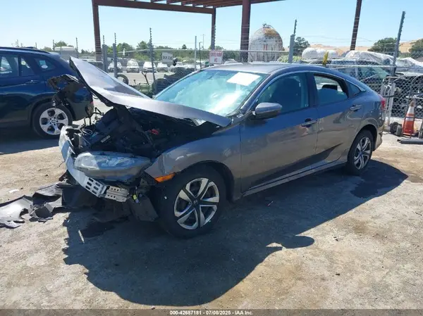 2HGFC2F54JH526081 2018 HONDA CIVIC - Image 2