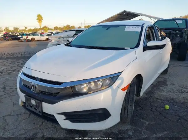 2HGFC2F54JH536528 2018 HONDA CIVIC - Image 2