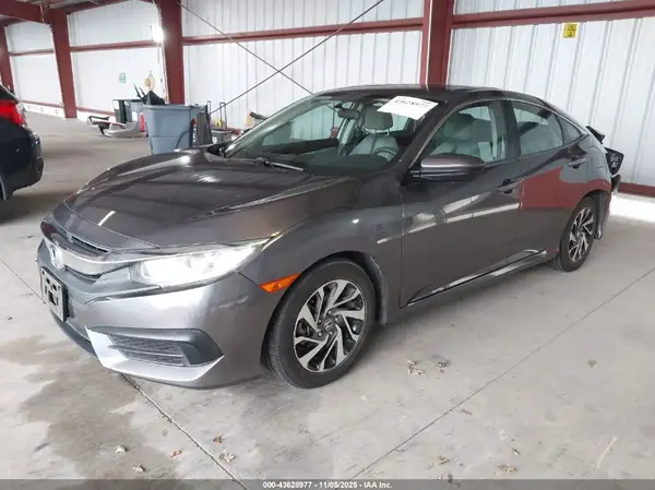 2HGFC2F54JH540563 2018 HONDA CIVIC - Image 2