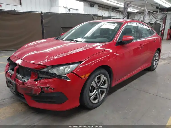2HGFC2F54JH549585 2018 HONDA CIVIC - Image 2