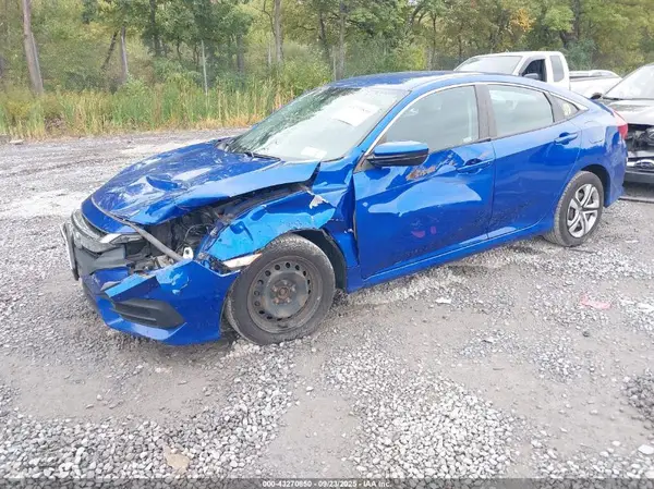 2HGFC2F54JH579153 2018 HONDA CIVIC - Image 2