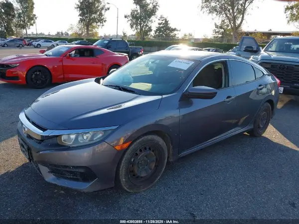 2HGFC2F54JH581419 2018 HONDA CIVIC - Image 2