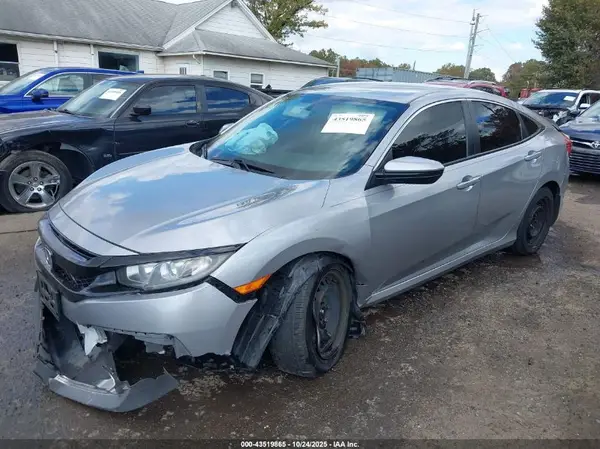 2HGFC2F54JH592307 2018 HONDA CIVIC - Image 2