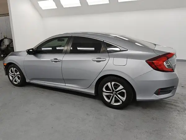2HGFC2F55JH520399 2018 HONDA CIVIC - Image 2