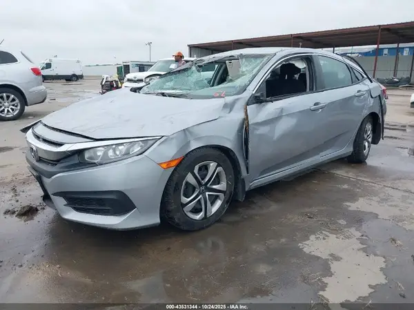 2HGFC2F55JH523030 2018 HONDA CIVIC - Image 2