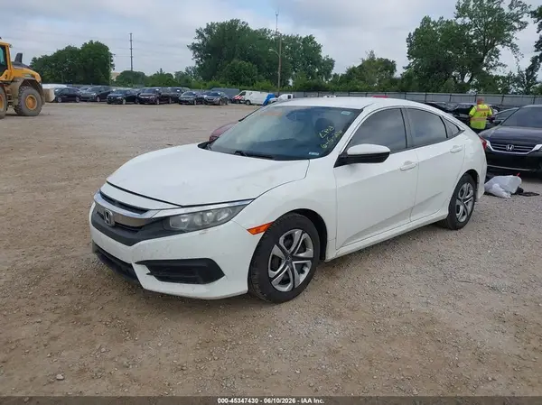2HGFC2F55JH531032 2018 HONDA CIVIC - Image 2
