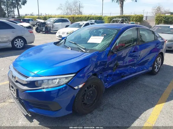 2HGFC2F55JH532455 2018 HONDA CIVIC - Image 2