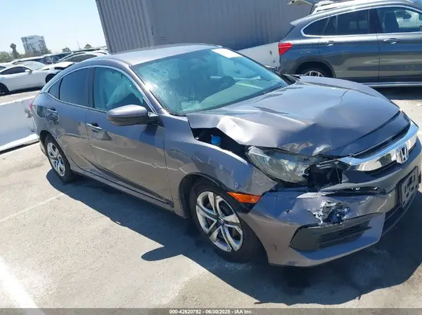 2HGFC2F55JH533993 2018 HONDA CIVIC - Image 1