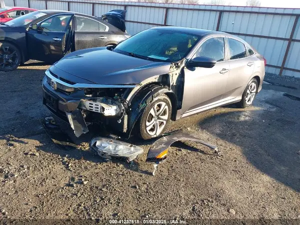 2HGFC2F55JH546825 2018 HONDA CIVIC - Image 2