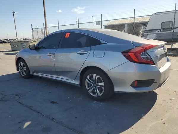 2HGFC2F55JH557243 2018 HONDA CIVIC - Image 2
