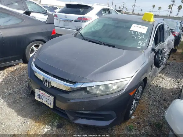 2HGFC2F55JH559364 2018 HONDA CIVIC - Image 2