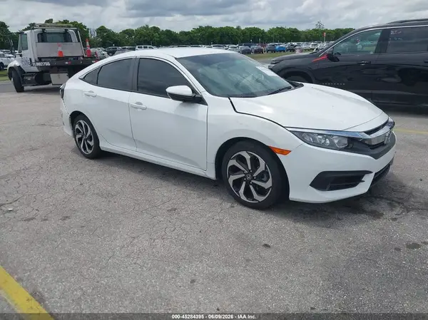 2HGFC2F55JH568498 2018 HONDA CIVIC - Image 1