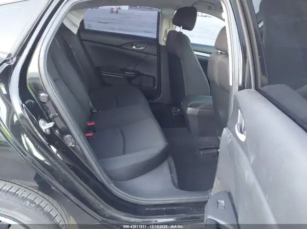 2HGFC2F55JH574883 2018 HONDA CIVIC - Image 8