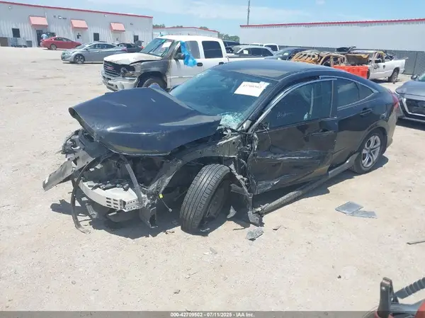 2HGFC2F55JH590095 2018 HONDA CIVIC - Image 2