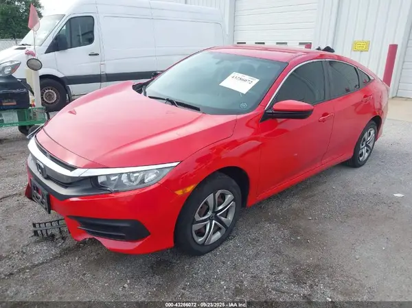 2HGFC2F55JH595331 2018 HONDA CIVIC - Image 2