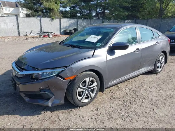 2HGFC2F55JH596012 2018 HONDA CIVIC - Image 2