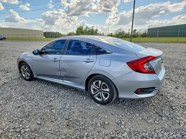2HGFC2F55JH598794 2018 HONDA CIVIC - Image 2