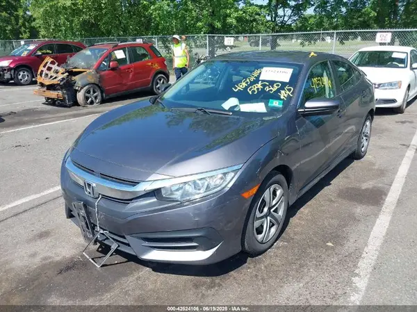 2HGFC2F55JH599377 2018 HONDA CIVIC - Image 2