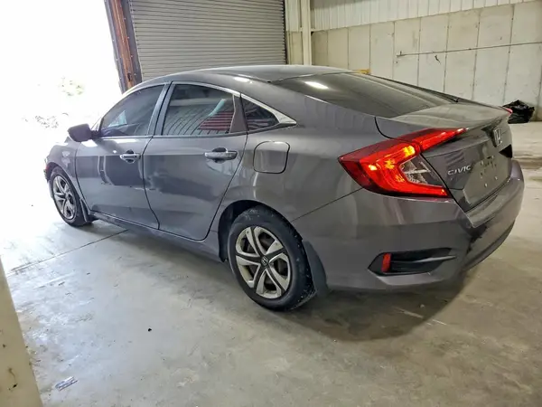 2HGFC2F55JH599802 2018 HONDA CIVIC - Image 2